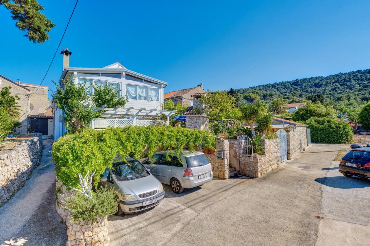 Apartment Neno - Terrace & Parking Veli Lošinj Extérieur photo