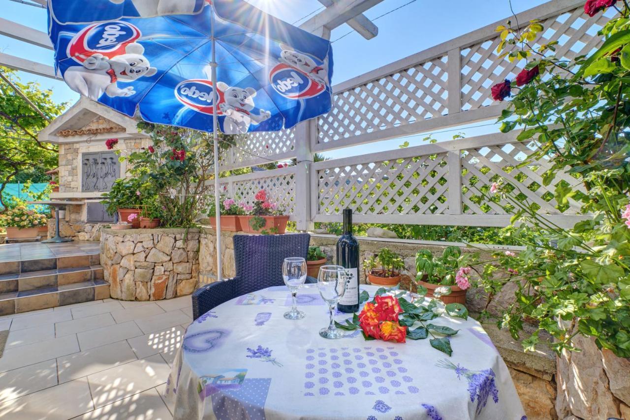 Apartment Neno - Terrace & Parking Veli Lošinj Extérieur photo
