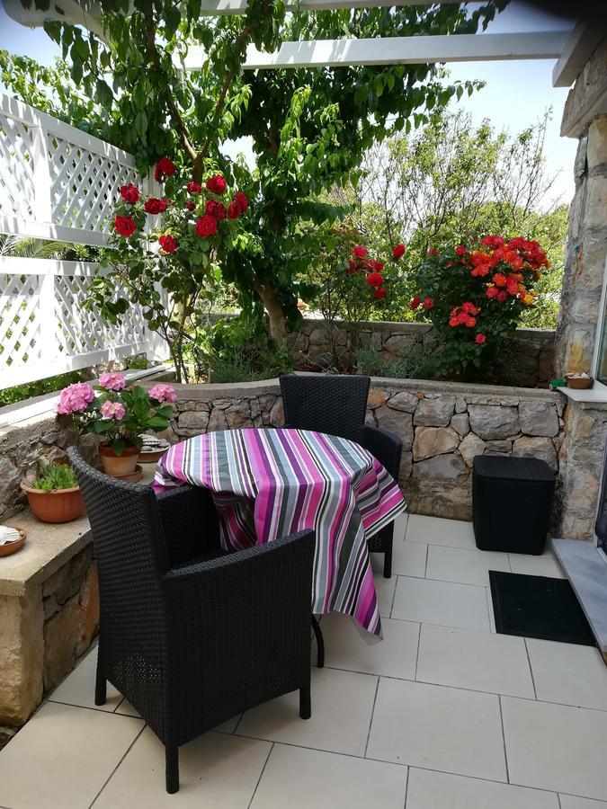 Apartment Neno - Terrace & Parking Veli Lošinj Extérieur photo